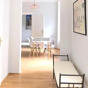 Classic, Modern&charming! 7min To Vienna's Center! Vienna